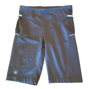 ATHLETA Be Free 9” Biker Short - size Small